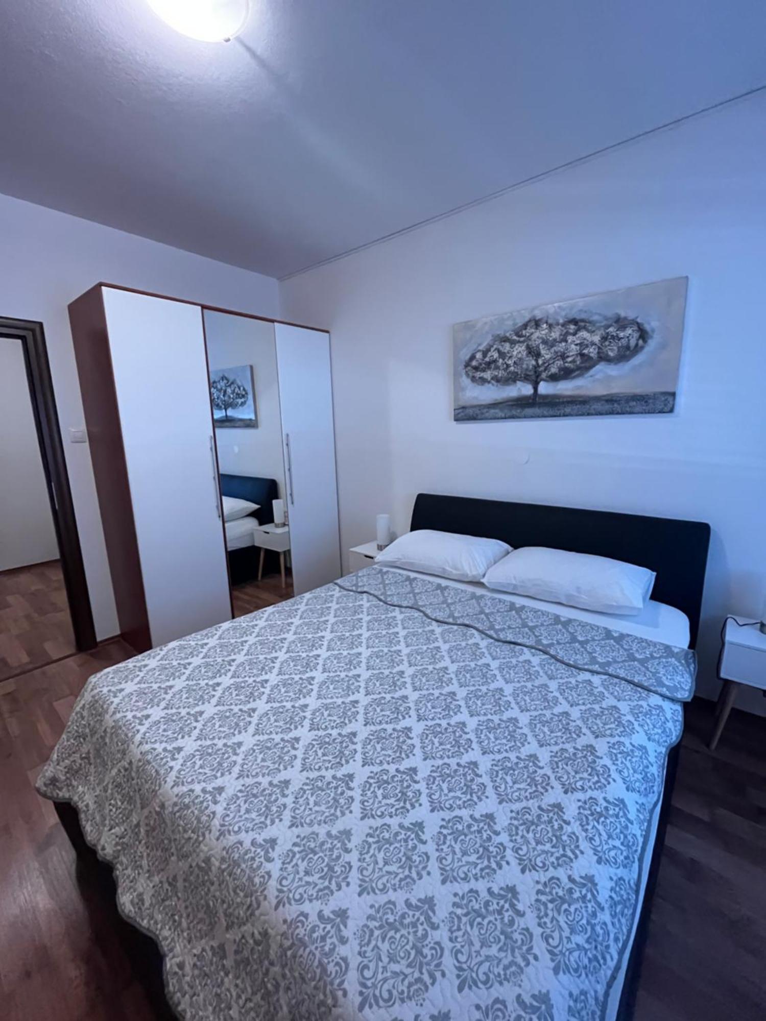 Guest House Antonella Malinska Kültér fotó